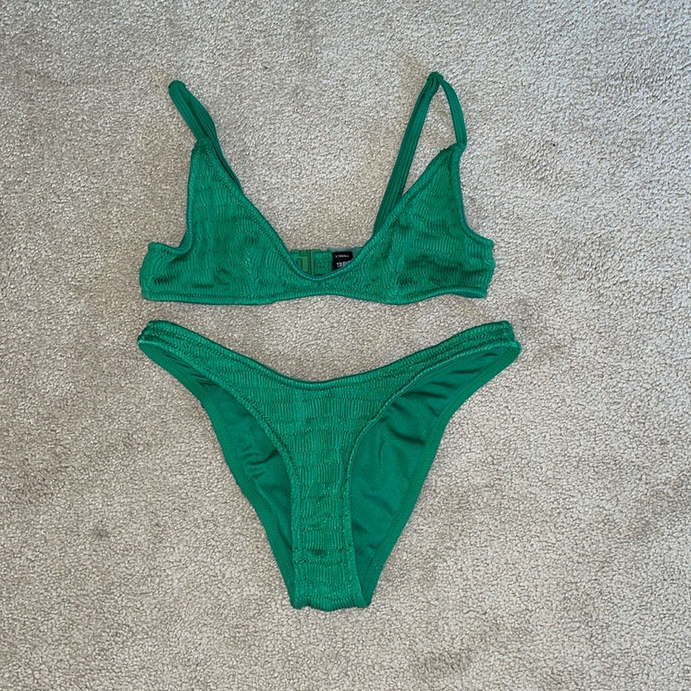 BIKINI SET - Green triangl size XS top and bottoms